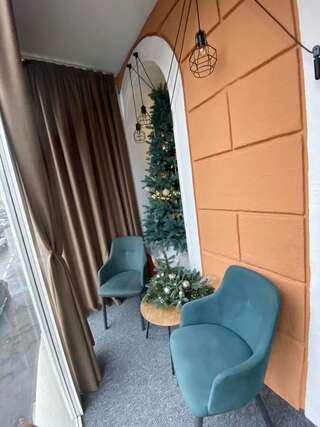 Отель Отель Art Gallery Одесса Семейный люкс с балконом-3