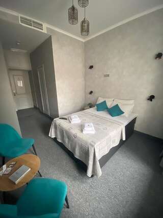 Отель Отель Art Gallery Одесса Большой двухместный номер с 1 кроватью-3