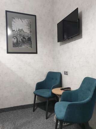 Отель Отель Art Gallery Одесса Стандартный двухместный номер с 2 отдельными кроватями-6